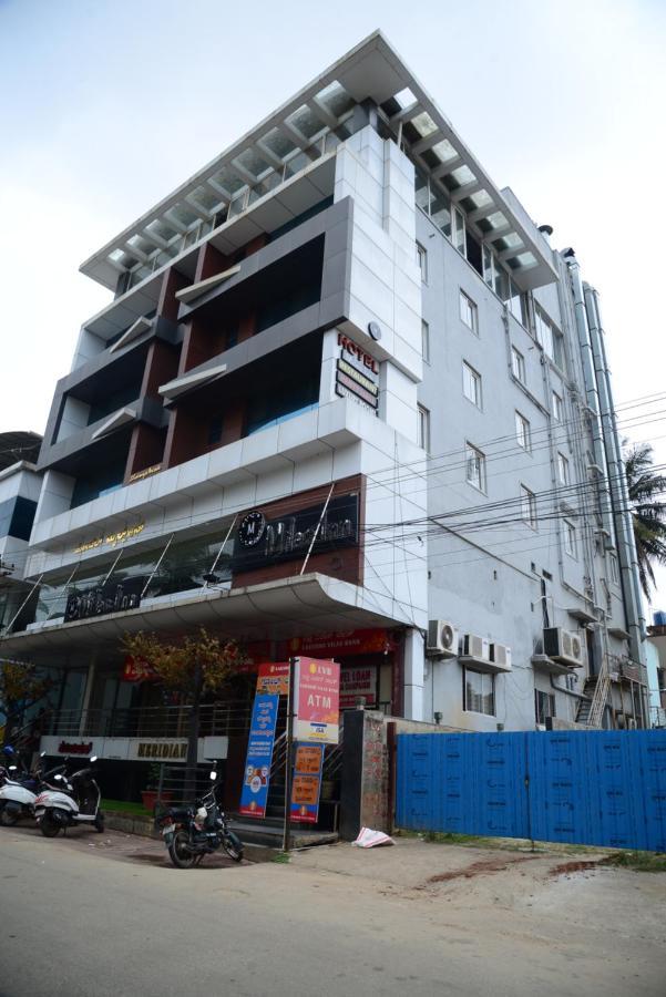 Miles Inn Hotel Hassan Exterior photo